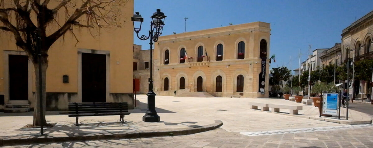 Cutrofiano---Piazza-Municipio-2---Paolo-Laku.jpg