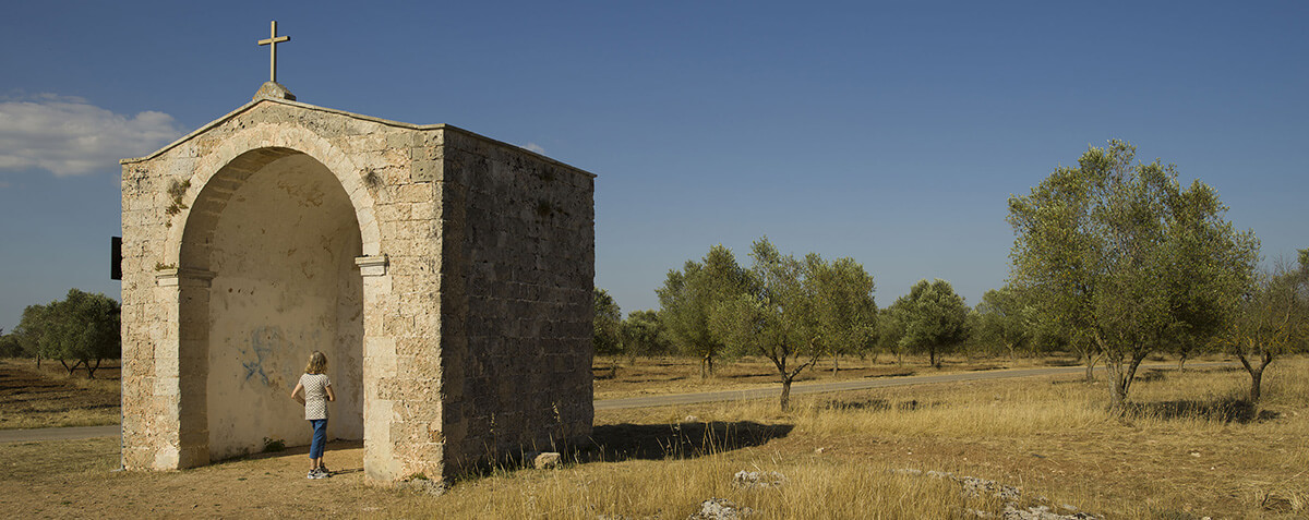 Cutrofiano-Loc-Piscopio,-Cripta-S-Giovanni-Calibita---Campanile.jpg